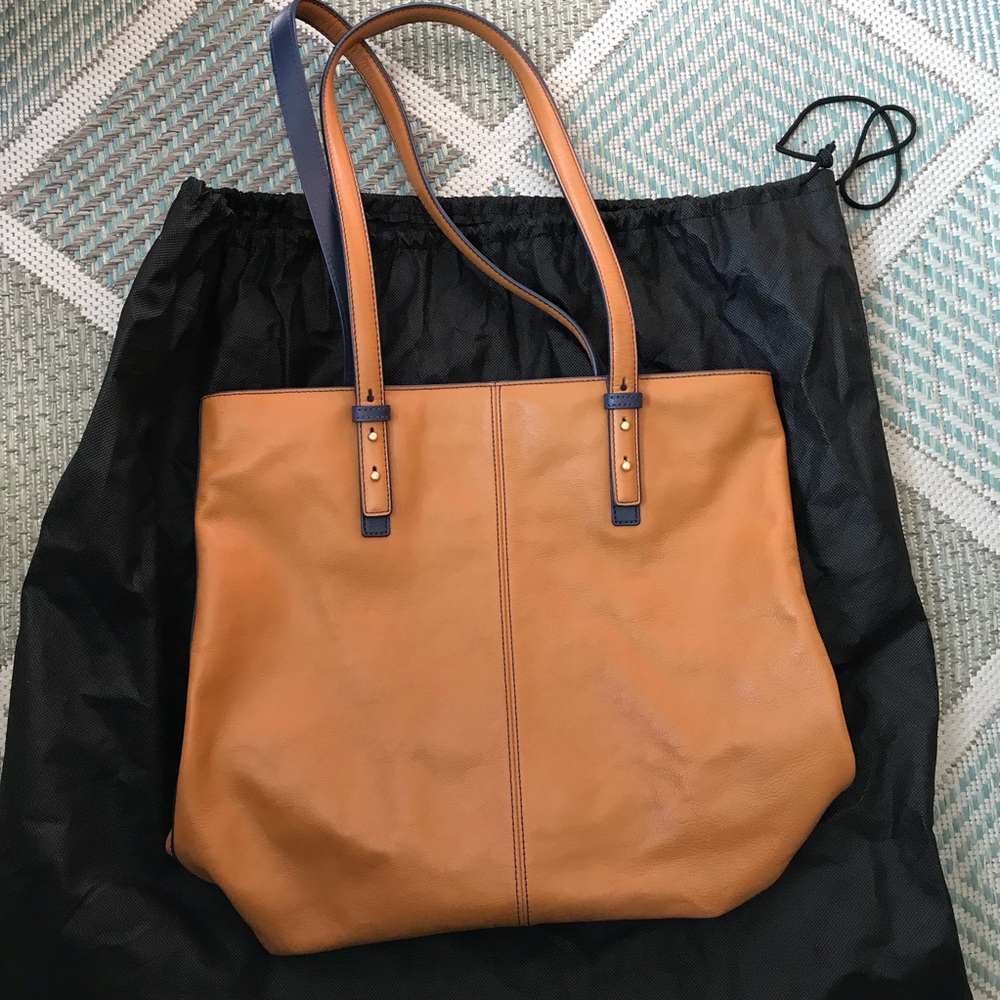 Vera Bradley Gallatin Canyon Tote leather